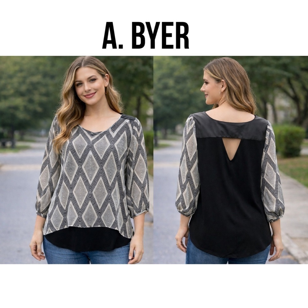 A.BYER 3/4 sleeve key hole backing size M